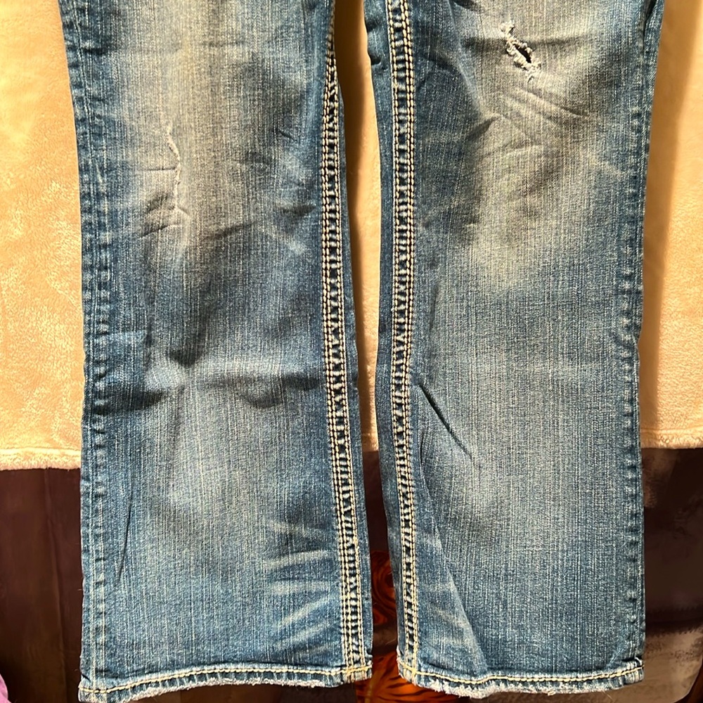 SILVER JEANS 👖 “AIKO” DISTRESSED DESTROYED RIPPED MID-BOOT JEANS Women’s 18 L31 - Picture 5 of 13